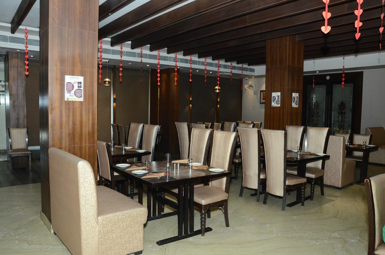 Hotel Aroma Inn Sirsa Ngoại thất bức ảnh