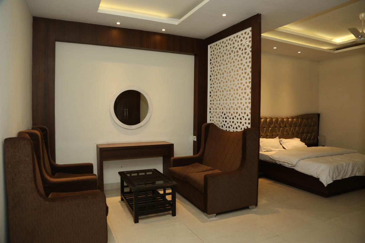 Hotel Aroma Inn Sirsa Ngoại thất bức ảnh