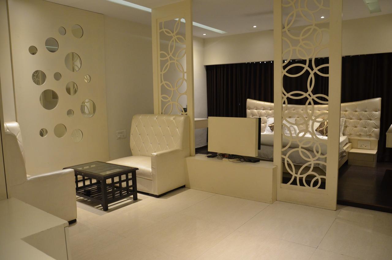 Hotel Aroma Inn Sirsa Ngoại thất bức ảnh